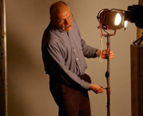George Kuchar lighting a scene